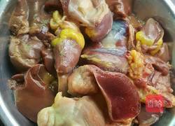 鸡杂爆炒青瓜的做法图解1