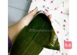桂圆红枣葡萄干三角粽的做法图解6