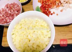 土豆肉末泡菜丁的做法图解2