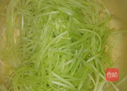 凉拌莴笋的做法图解2