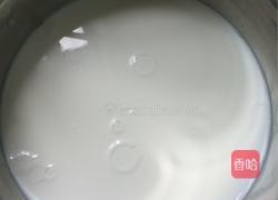 自制草莓酱酸奶的做法图解5