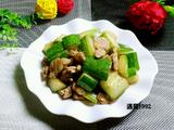 黄瓜炒肉片
