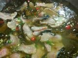 酸菜鲟魚片