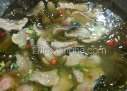 酸菜鲟魚片
