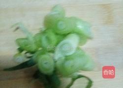 生菜西红柿鸡蛋面的做法图解1