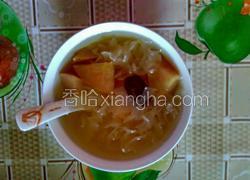 银耳雪梨冰糖水