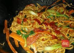 蔬菜炒面的做法图解6