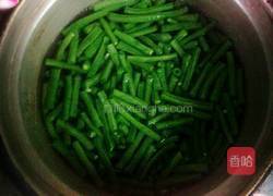 凉拌豆角的做法图解2