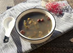 山黄皮煲绿豆海带汤