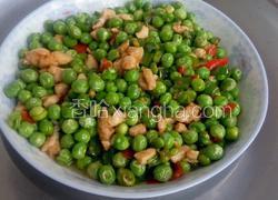 青豆鸡丁