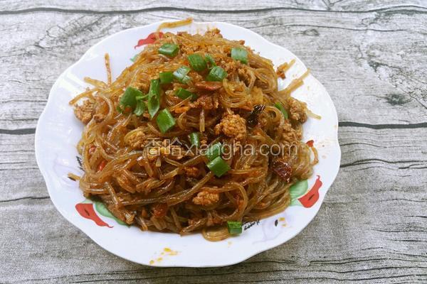 蚂蚁上树