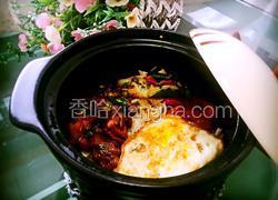 红烧仔鸡煲仔饭
