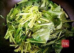 菠菜炒鸡蛋的做法图解3