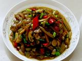 酸菜炒蘑芋的做法[图]