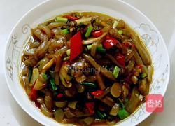 酸菜炒蘑芋的做法图解4