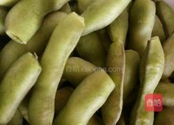 凉拌毛豆的做法图解1