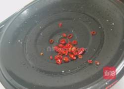 焙辣鸡蛋花汤的做法图解5