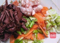 糖醋红蘑炒肉的做法图解3