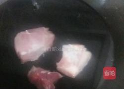 花菜炒肉的做法图解1