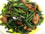 肉炒蒜香豇豆