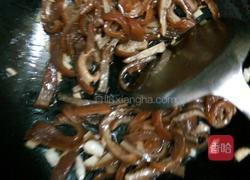 猪皮炒胡萝卜的做法图解4