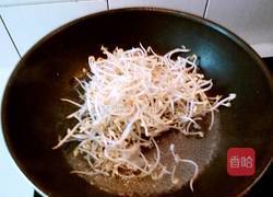  凉拌绿豆芽的做法图解5