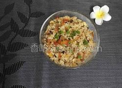 彩椒咸肉香菇炒饭