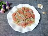 火腿肠炒绿豆芽