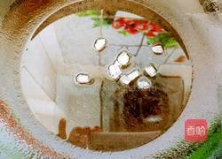 红烧排骨彩椒芋头的做法图解5