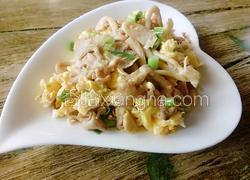榆黄菇炒鸡蛋
