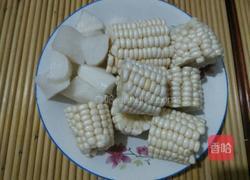排骨玉米白萝卜汤的做法图解1