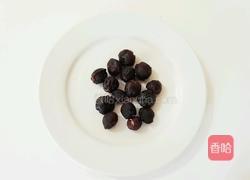 龙眼荷包蛋枸杞甜汤的做法图解2