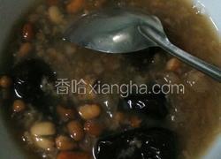 银耳莲子枸杞粥
