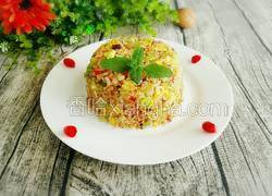 卷心菜腊肉炒饭