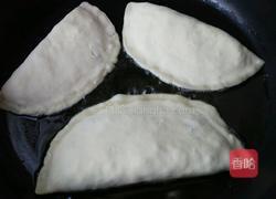 韭菜鸡蛋虾仁盒子的做法图解12