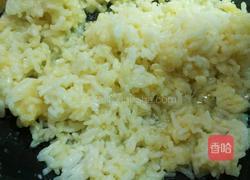 豌豆胡萝卜蛋炒饭的做法图解7