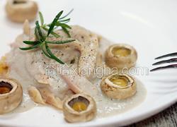 低脂奶油蘑菇酱配鸡腿肉