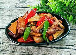 五花肉炒香干