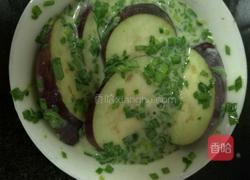 韭香炸茄子的做法图解2