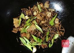豉香茶树菇回锅肉的做法图解11