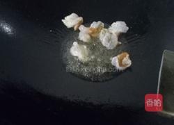 秋黄瓜炒虾球的做法图解6