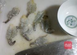 秋黄瓜炒虾球的做法图解5