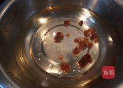 桃胶雪莲子牛奶羹的做法图解1