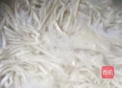 鸡蛋韭菜肉――面条的做法图解13