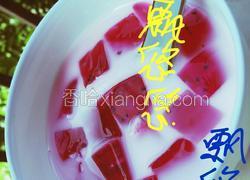 火龙果白凉粉果冻牛奶