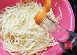 小米辣拌土豆丝的做法图解2