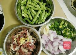 四季豆炒鸡肾的做法图解1