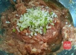猪肉豇豆馅饺子的做法图解7