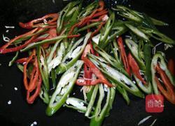 双椒香芹炒猪舌根的做法图解5