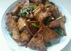 五花肉炒豆腐